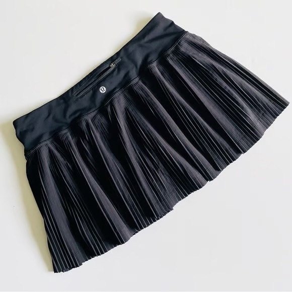 Lululemon Athletica Black Mini Skirt - Picture 2 of 2